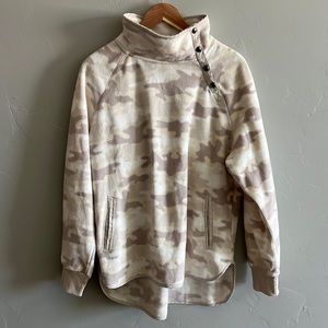 Printed Fleece Top